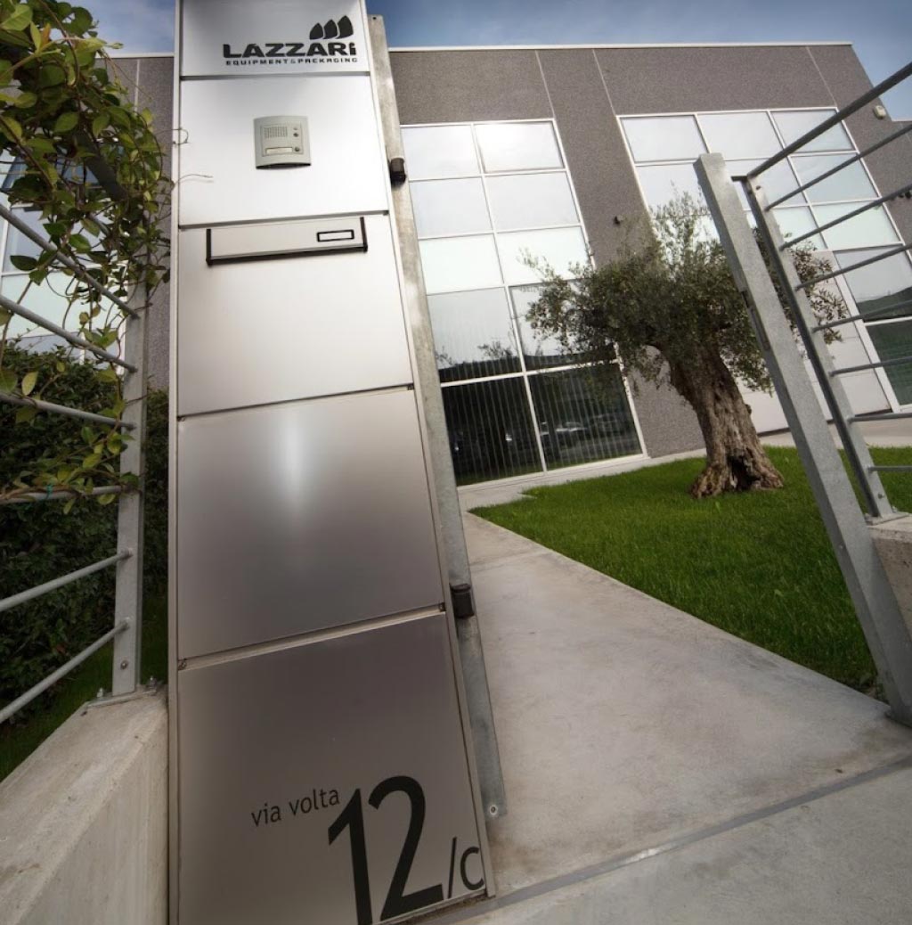 Azienda di Lazzari Equipment Srl vista dall'esterno